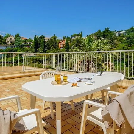Livia Cannes